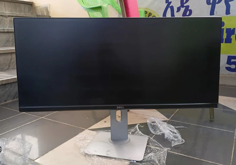 DELL 29" FRAMLESS FULL HD MONITOR